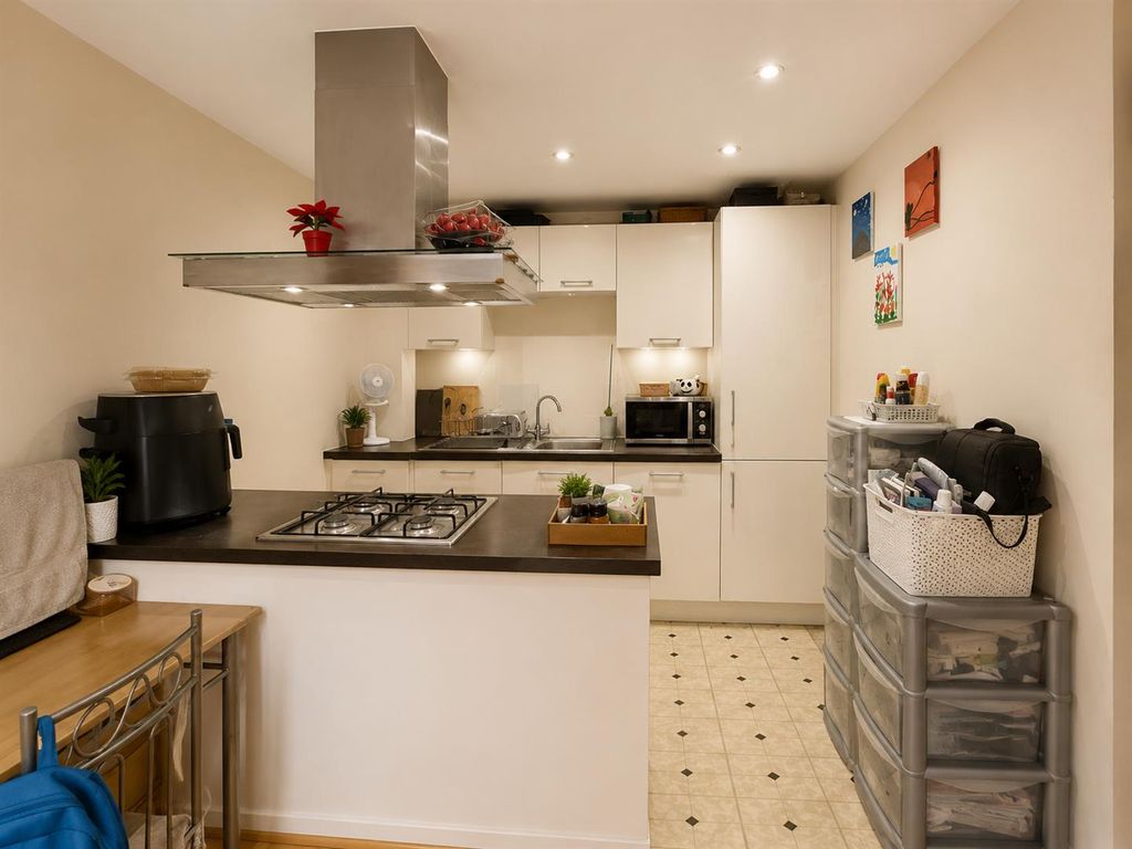 Property photo 3 of 4