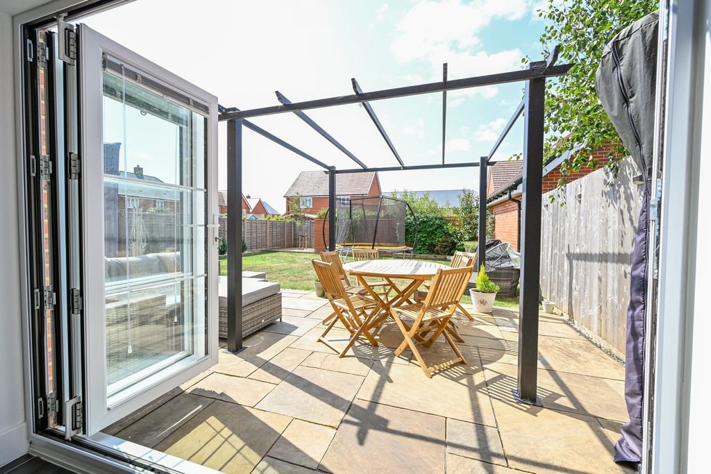 Property photo 3 of 13