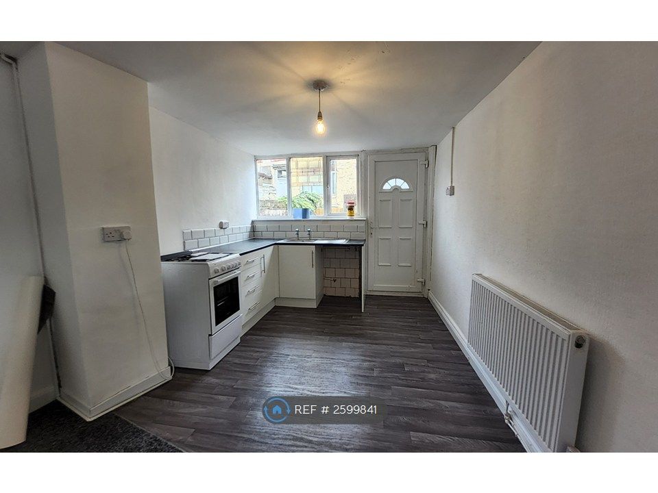 Property photo 2 of 30