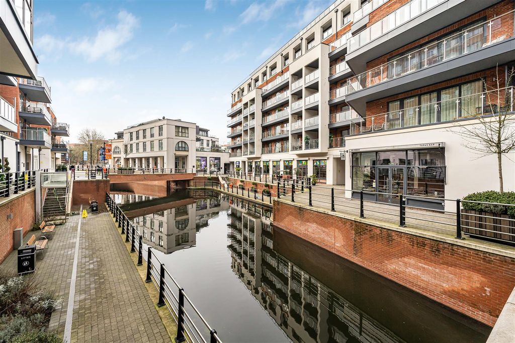 Property photo 1 of 19 External