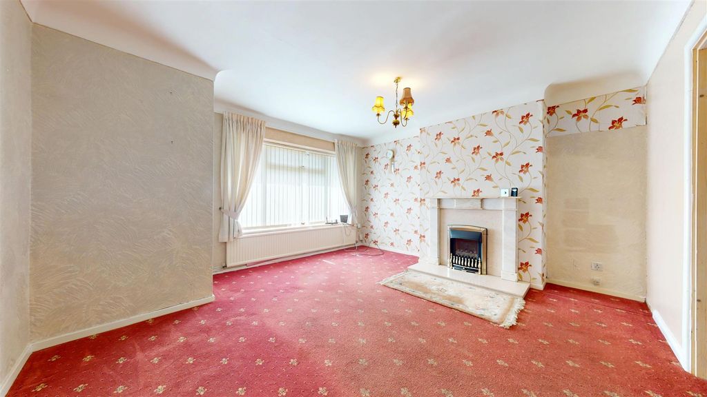 Property photo 3 of 22 Windermere Road Reception Room
