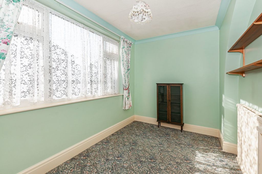 Property photo 3 of 22