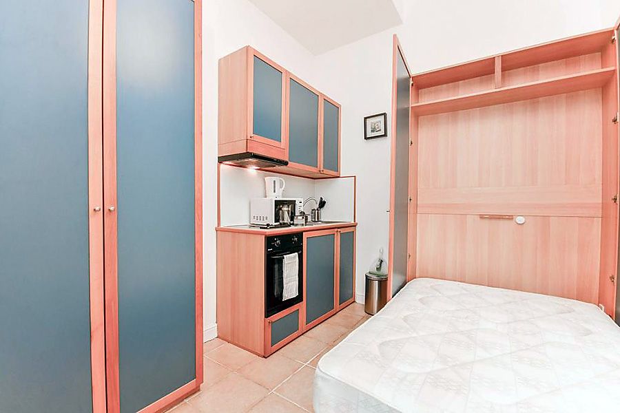 Property photo 1 of 7 Studio For Rent