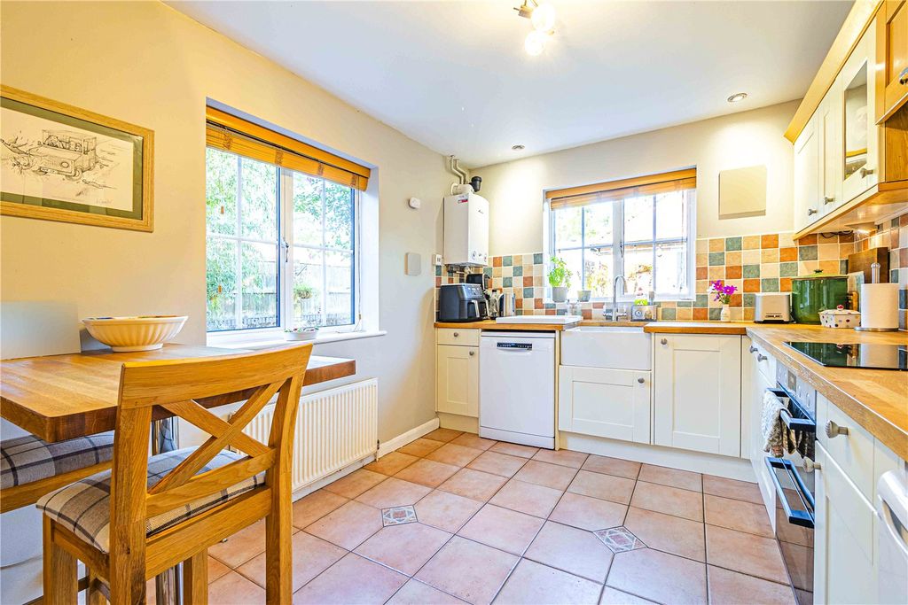 Property photo 2 of 36 Picture No. 31