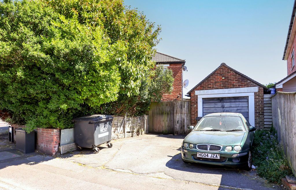 Property photo 1 of 16