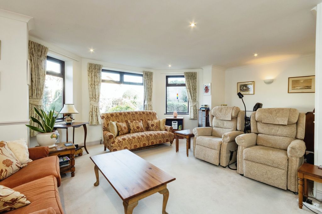 Property photo 3 of 17 Photography