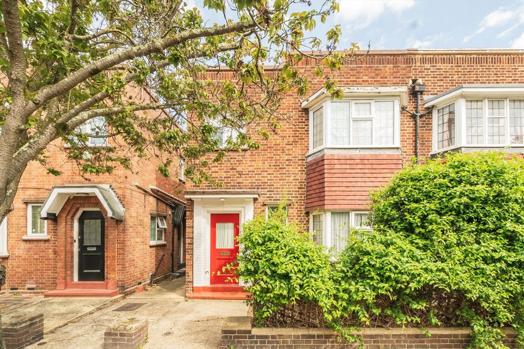 Property photo 1 of 8