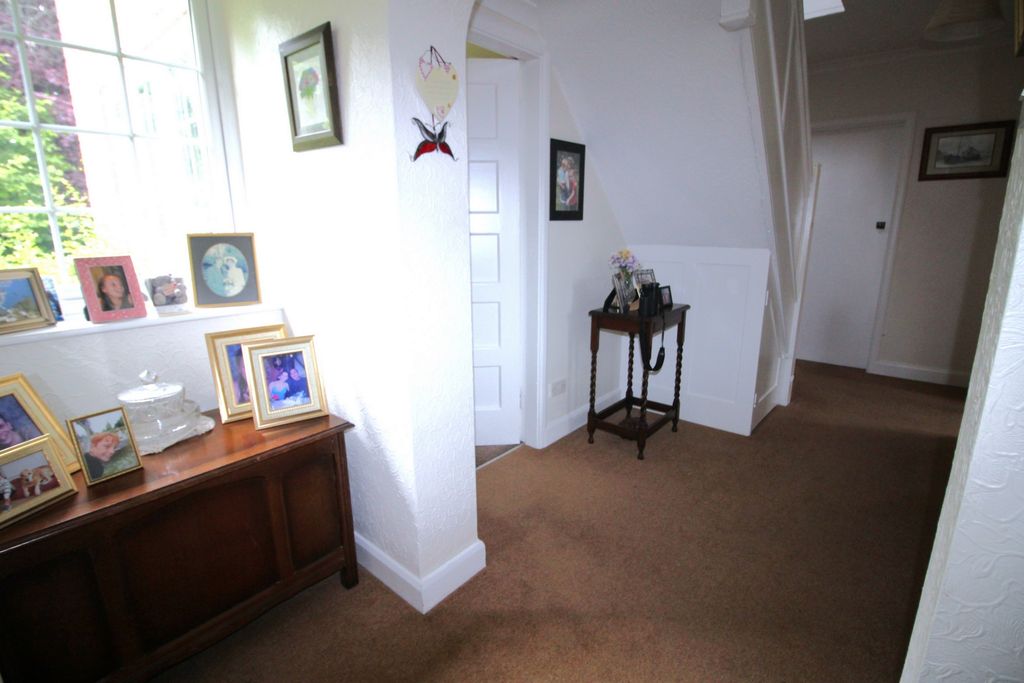 Property photo 2 of 19 Photo 4