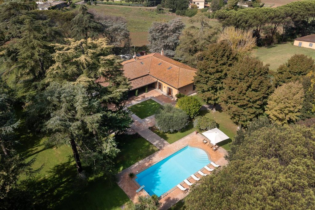 Property photo 1 of 27