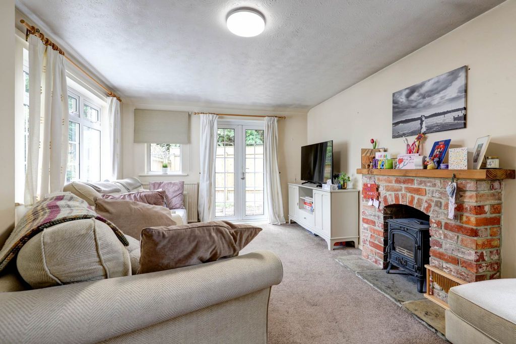 Property photo 3 of 16
