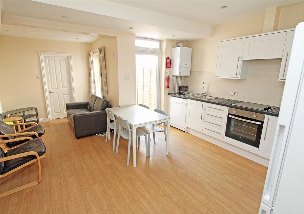Property photo 2 of 15 6.Jpg