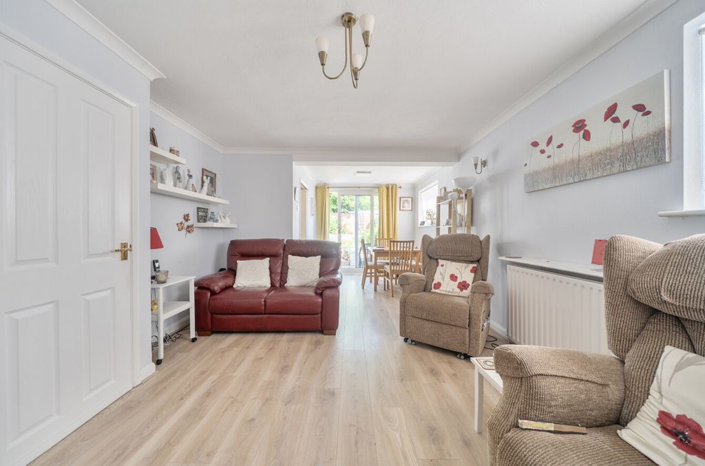 Property photo 3 of 14 1482677-6-6A3d586...