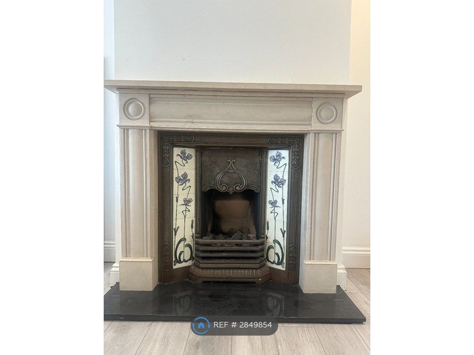 Property photo 3 of 35