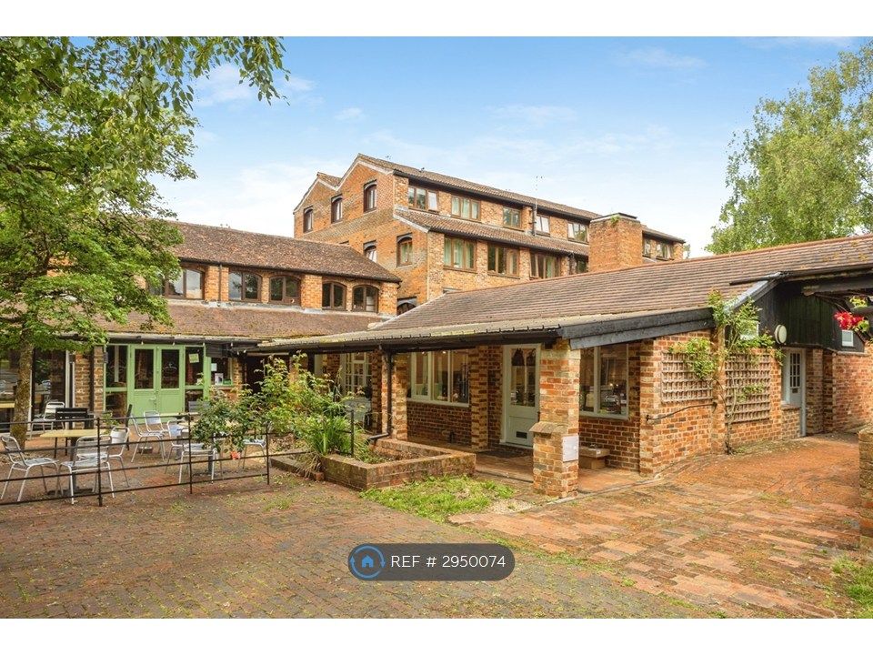 Property photo 2 of 20