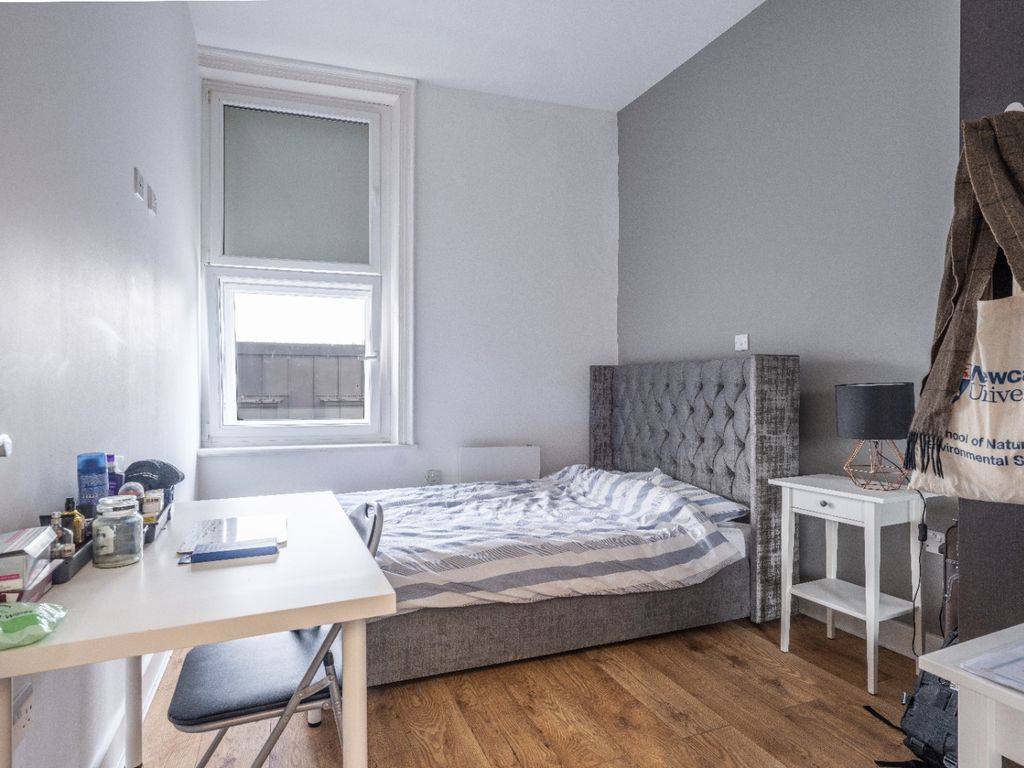 Property photo 3 of 4 4638072