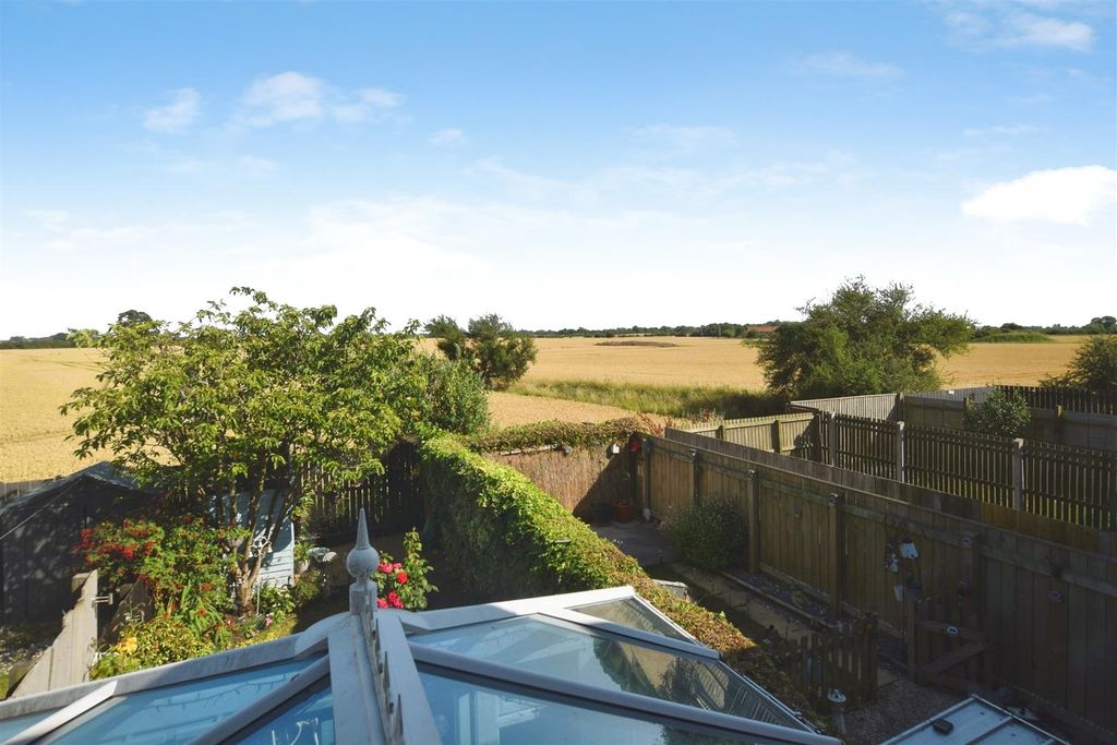 Property photo 3 of 18 5319d043-View.Jpg