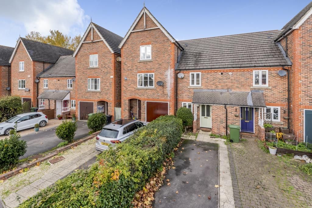 Property photo 1 of 11 Outside View