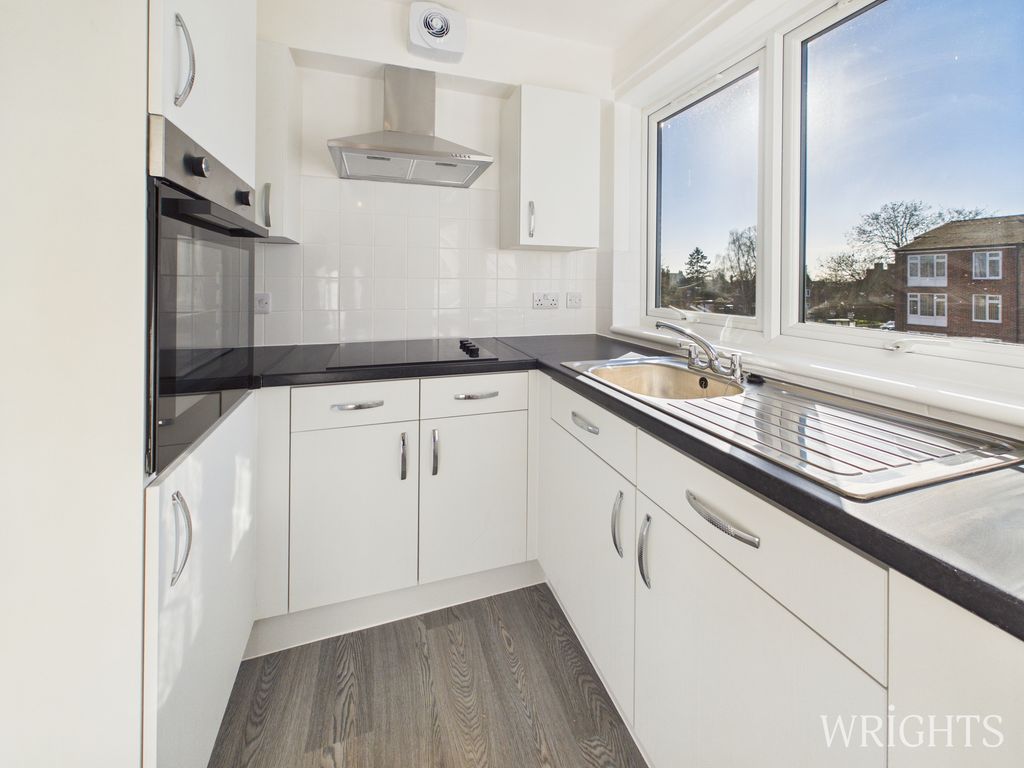 Property photo 3 of 9 Cam05659G0-Pr0100-Still004