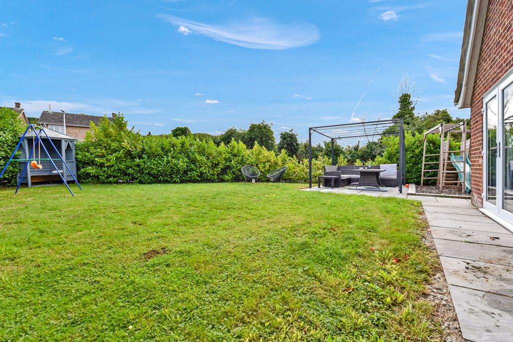Property photo 2 of 13