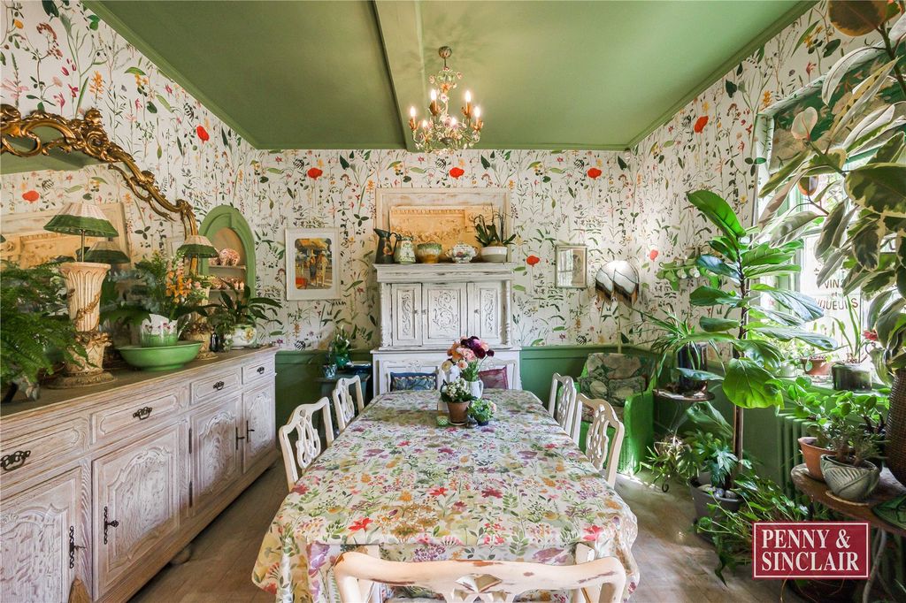 Additional image 6 of 3 bed terraced house to rentRegatta Short Let - Market Place RG9