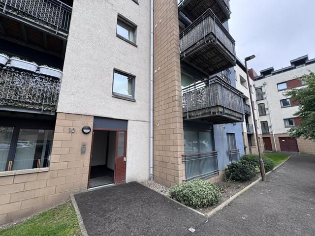 Property photo 3 of 32