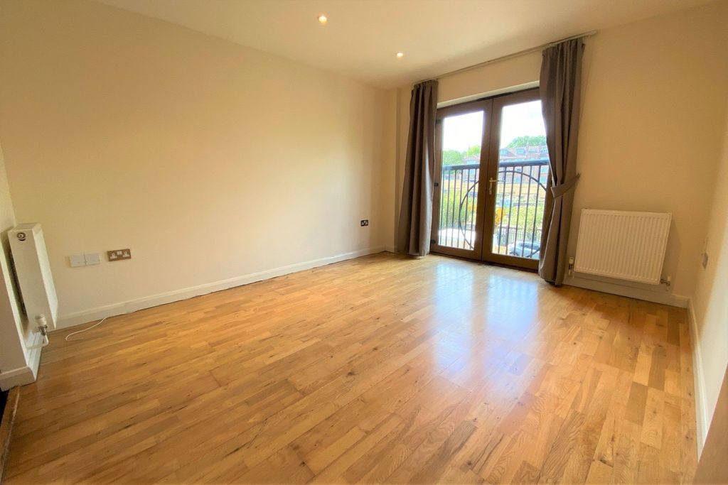 Property photo 1 of 8 Photo 9