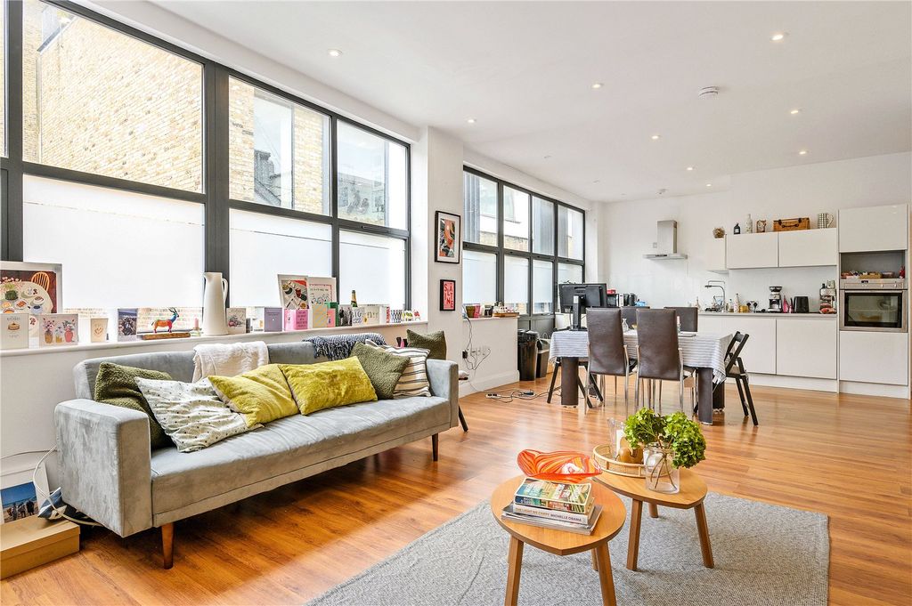 Property photo 2 of 14 Reception Room