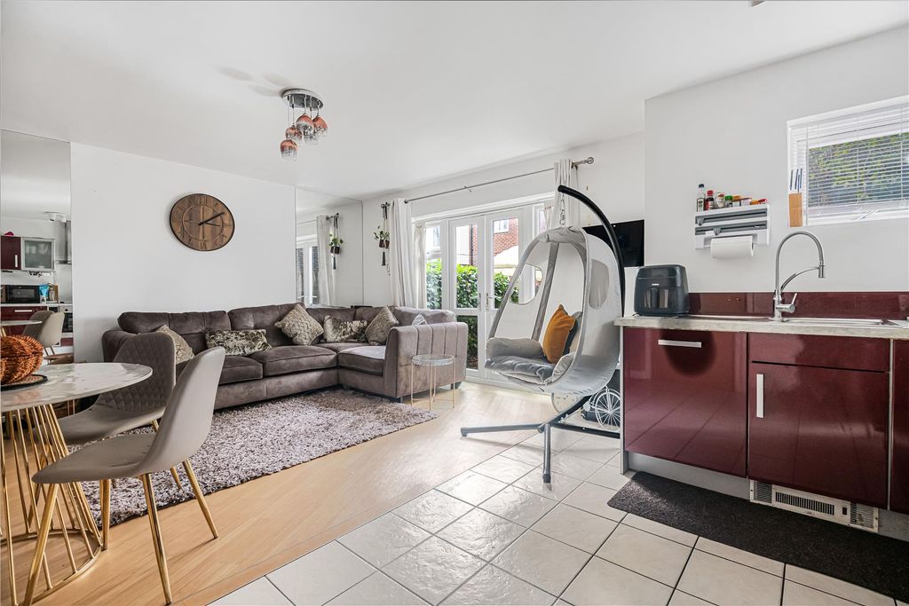 Property photo 3 of 10 10_65935.Jpg