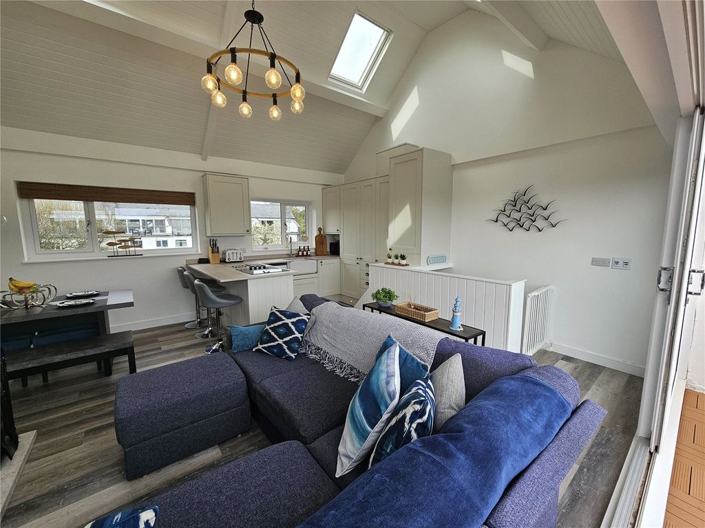 Property photo 3 of 19 Picture No. 11