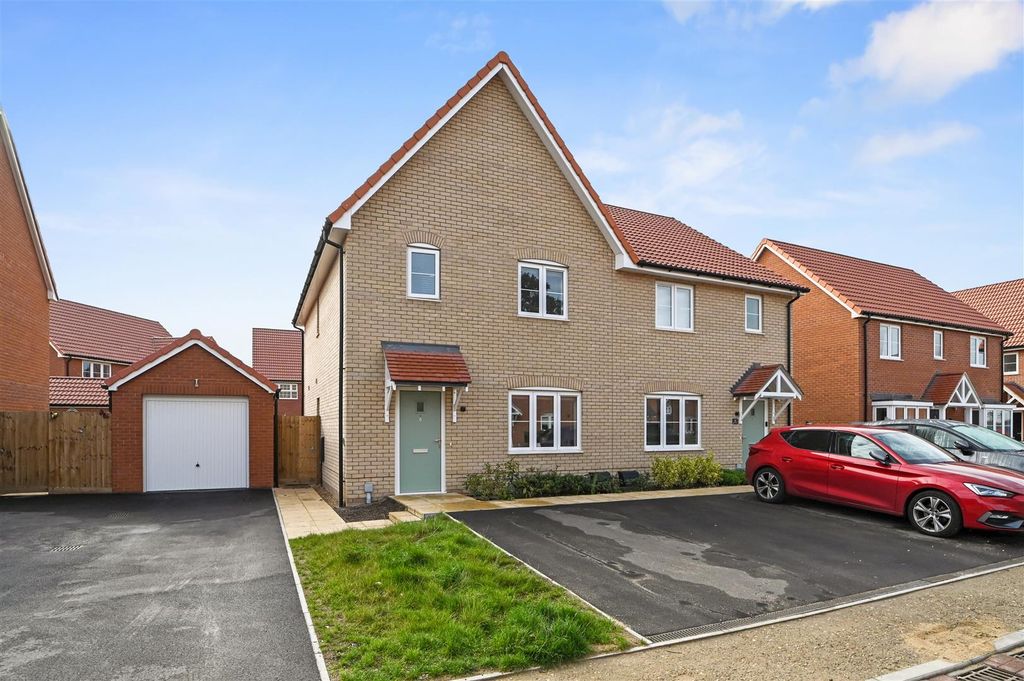 Property photo 1 of 15 Front