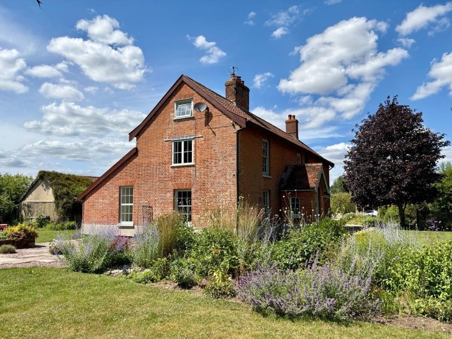 Property photo 2 of 38