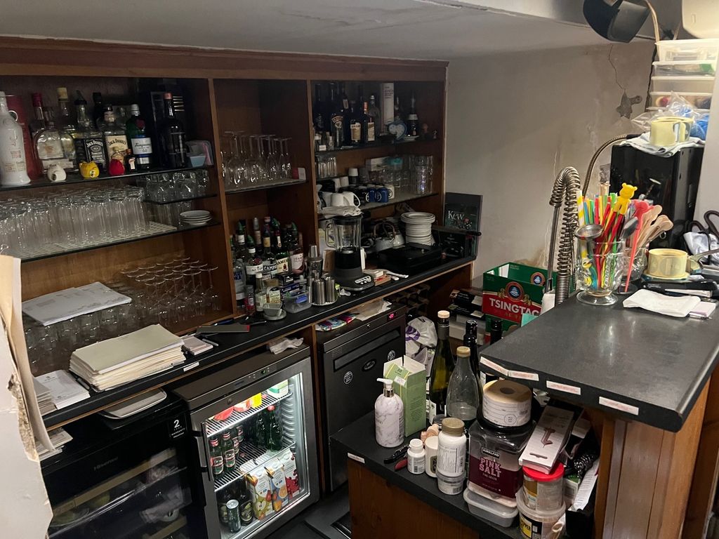 Property photo 3 of 4