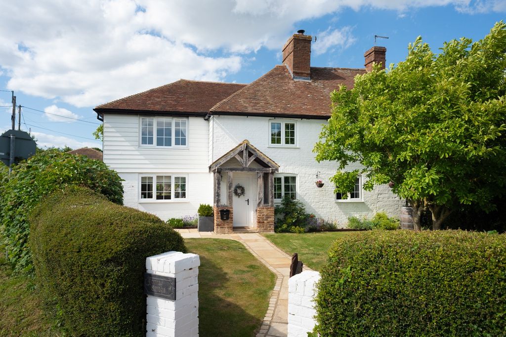 Property photo 1 of 25 2710200