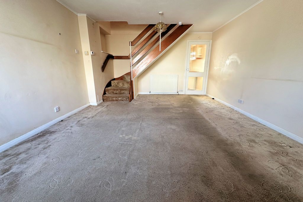 Property photo 3 of 17 Lounge/Dining Room