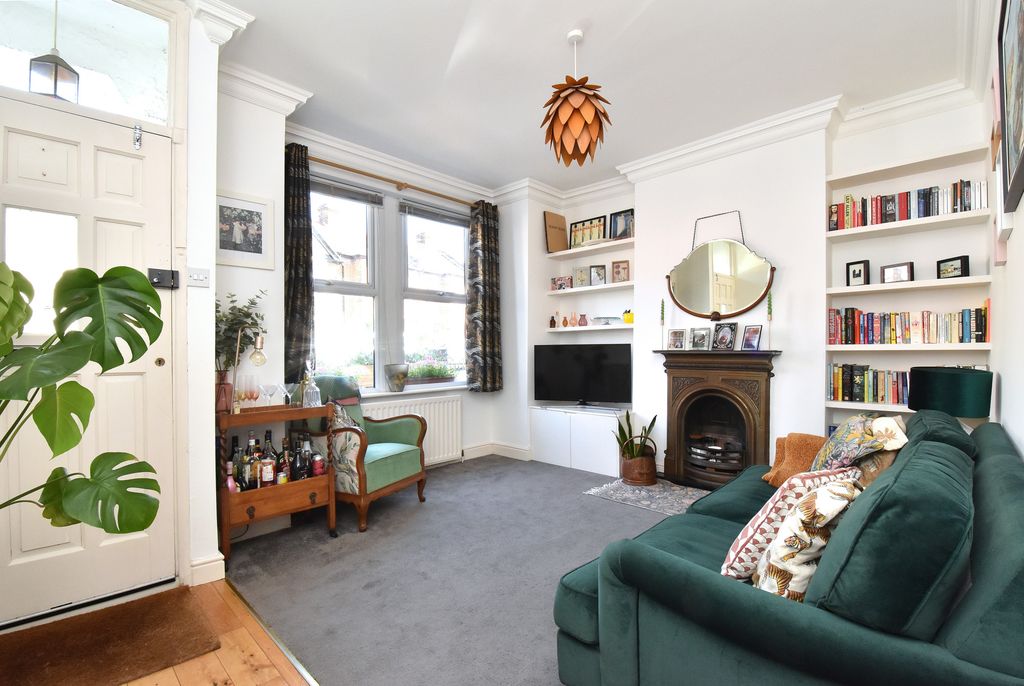 Property photo 2 of 14