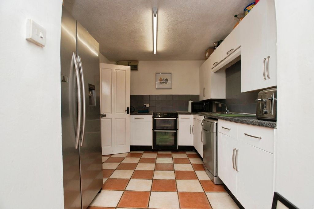 Property photo 3 of 20 Pbox-Img.Jpg