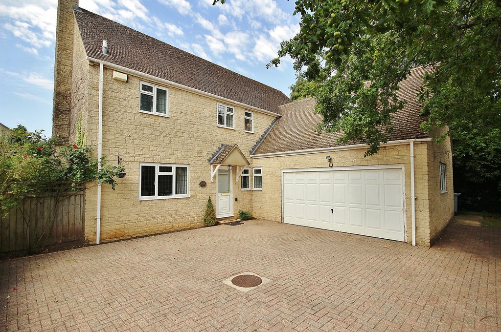 Property photo 1 of 20
