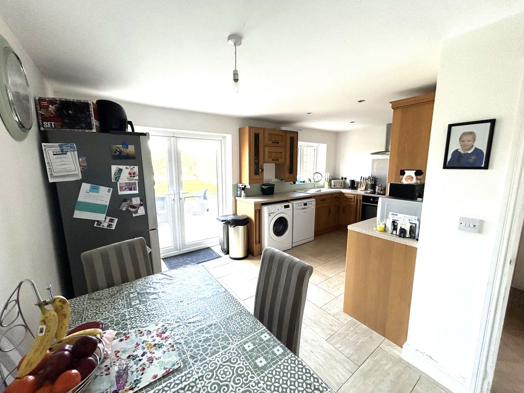 Property photo 3 of 22