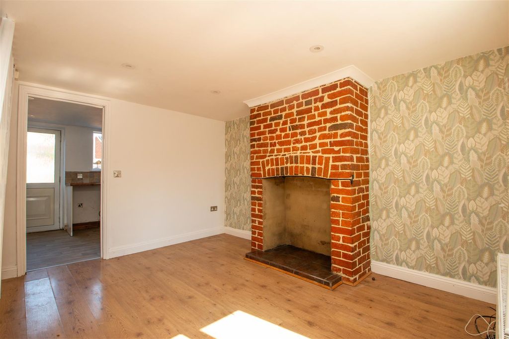 Property photo 1 of 12 16Abbey_3.Jpg