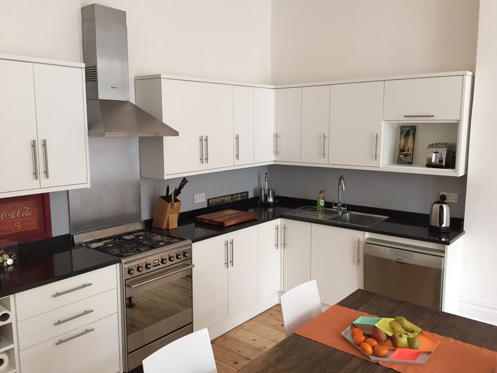 Property photo 3 of 8 Photo 8