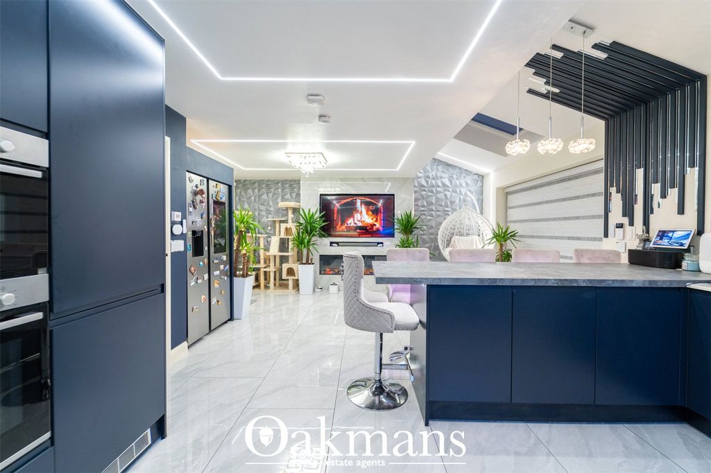 Property photo 2 of 39 Picture No. 52