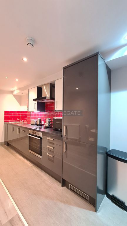 Property photo 3 of 9 Dundas Works, 15-17 Upperhead Row, Huddersfield, HD1 2Hn