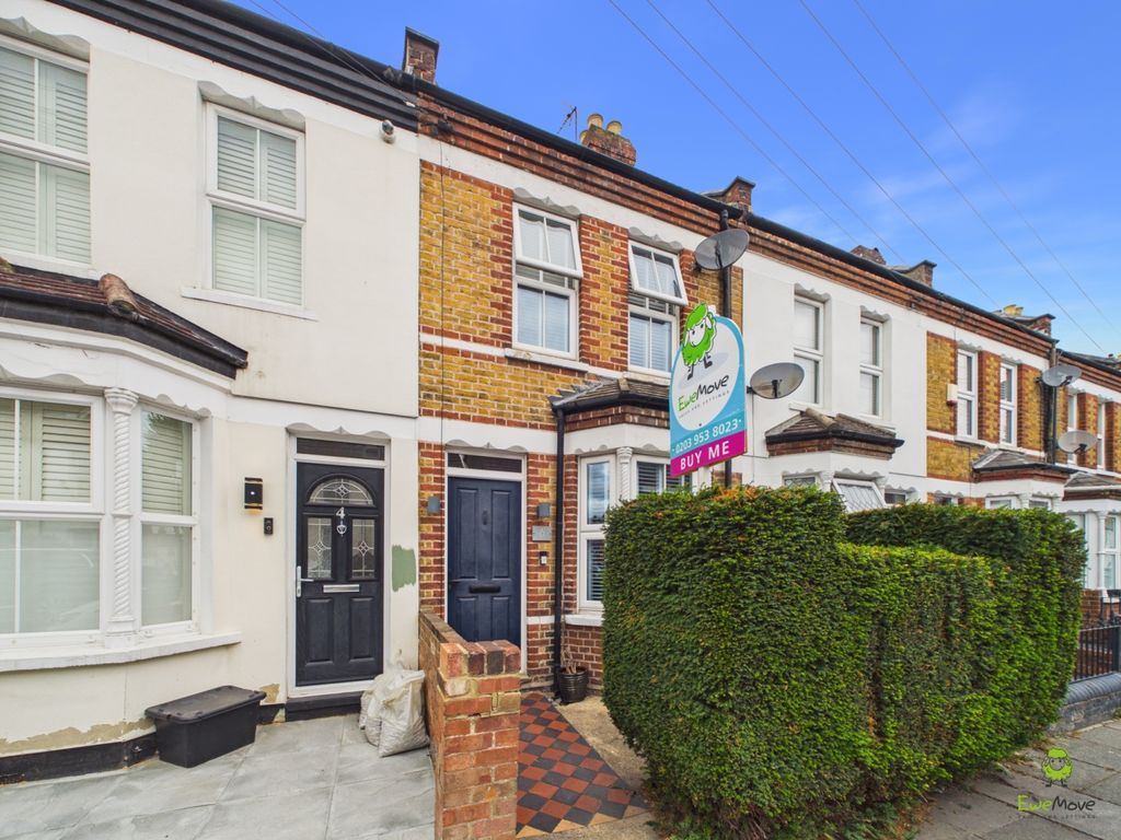 Property photo 1 of 8 Presented By Robert At Ewemove Bexleyheath And Dar