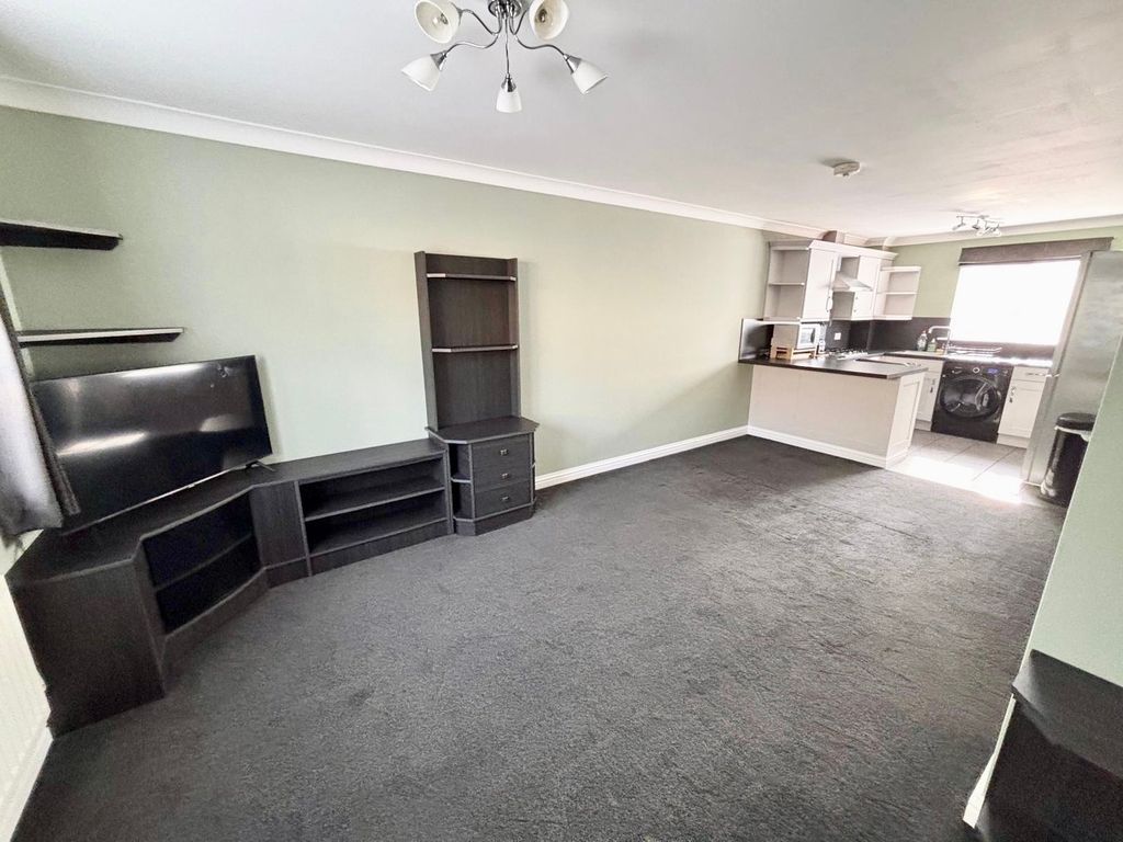 Property photo 2 of 5