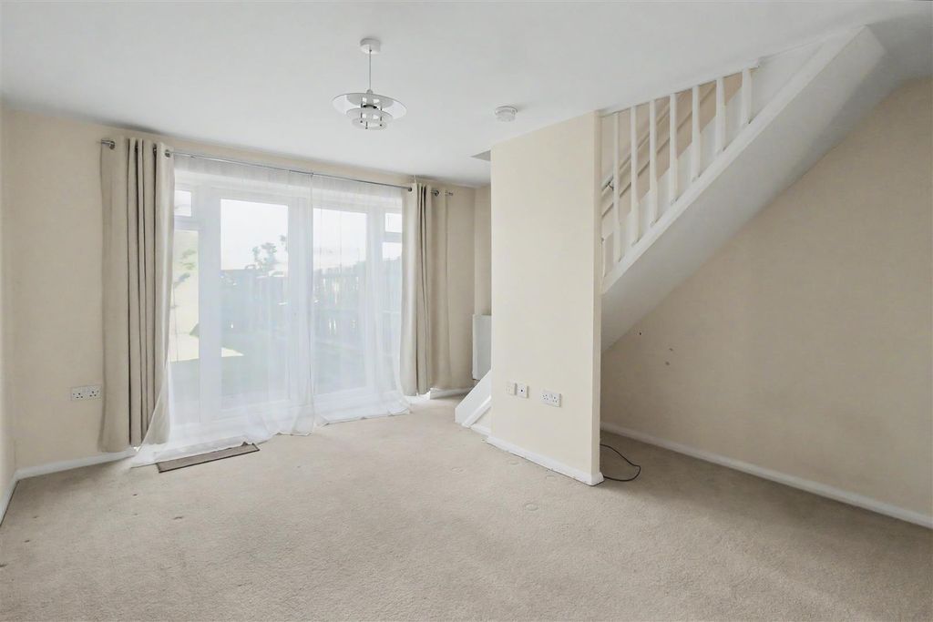 Property photo 2 of 15 Img_8746.Jpeg