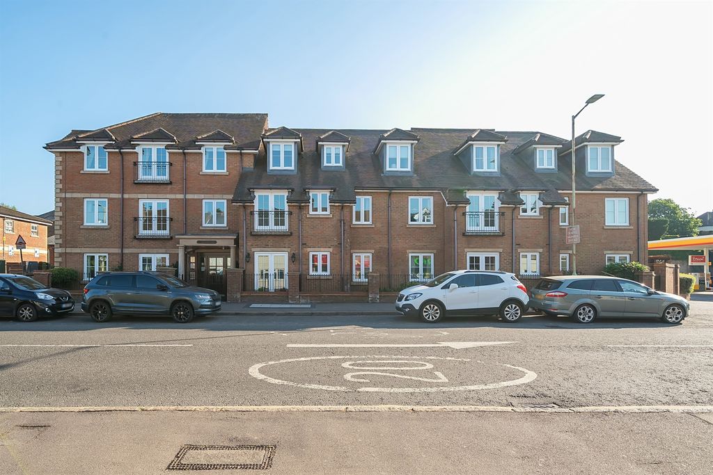 Property photo 1 of 11