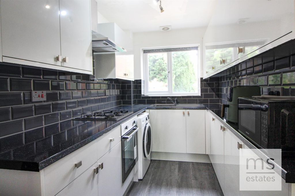 Property photo 2 of 15 Img_2439.Jpg