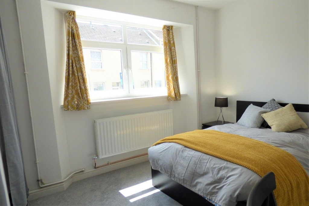 Property photo 2 of 17 Room 1