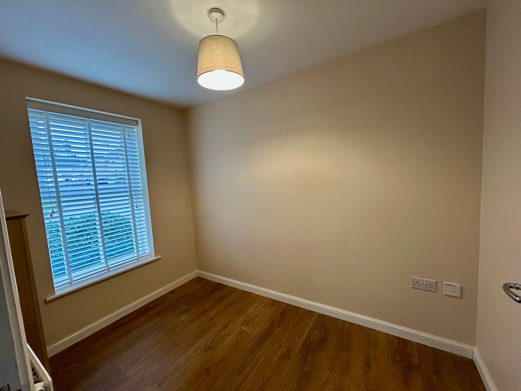 Property photo 3 of 14 Image