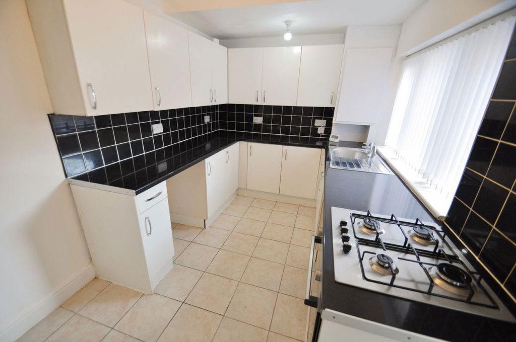 Property photo 3 of 26